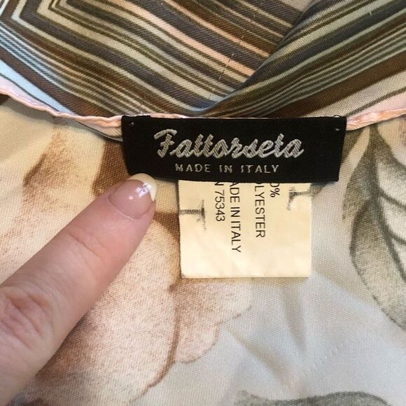 vintage large fattorseta scarf made in italy floral pastels 35X34 inches read - Picture 5 of 8